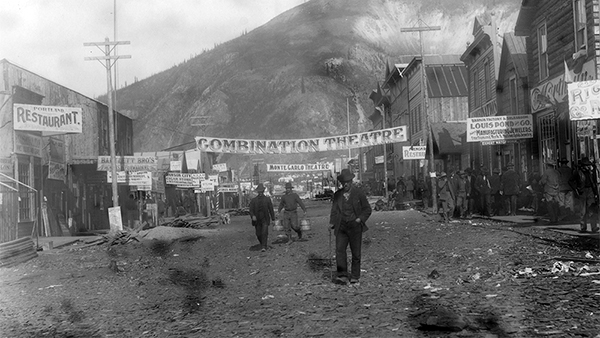 Dawson City: Frozen Time (2016)